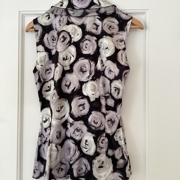 St. John Silk Sleeveless Deep V-neck Surplice Ruffled Collar Blouse Top Sz S - Picture 6 of 11